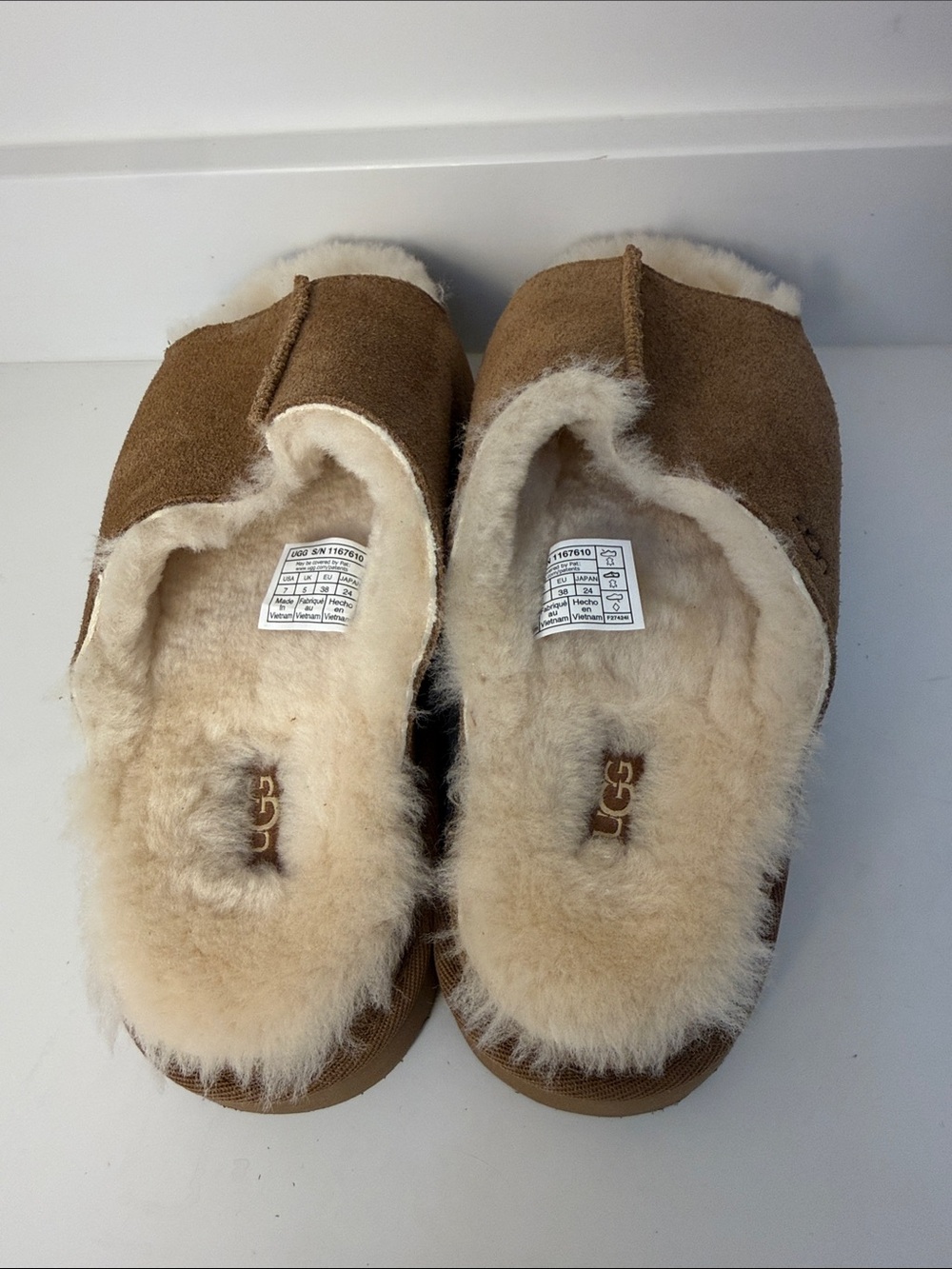 UGG Greenport Brown & Cream Shearling-Lined Slides - Size 7 - Picture 5 of 9